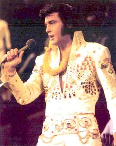 elvis_presley_on_stage